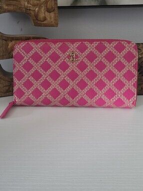 Chanel Pink Patterned Zip Wallet